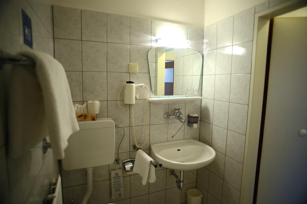 Hotel Marienhof Duesseldorf Neuss Esterno foto
